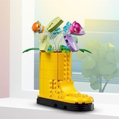 Конструктор LEGO Creator Квіти в лійці 420 деталей (31149)