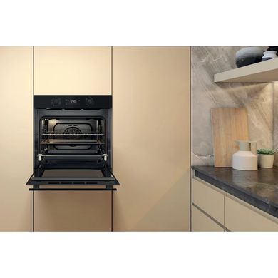 Whirlpool Духова шафа електрична, 71л, A+, дисплей, конвекція, телескопічні напрямні, чорний (367268) OMK58HU1B фото