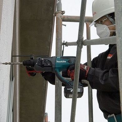 Акумуляторний перфоратор Makita DHR202Z SDS-PLUS LXT 18В (без акумулятора і зарядного пристрою)(DHR202Z) DHR202Z фото
