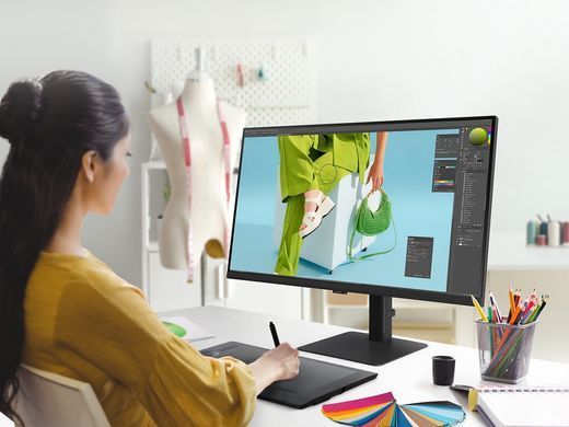 Samsung Монитор 32" HRM S70D HDMI, DP, VA, 3840x2160 LS32D700EAIXCI фото