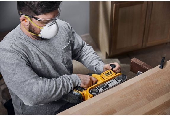 Шлифмашина ленточная аккумуляторная бесщеточная DeWALT DCW220N DCW220N фото