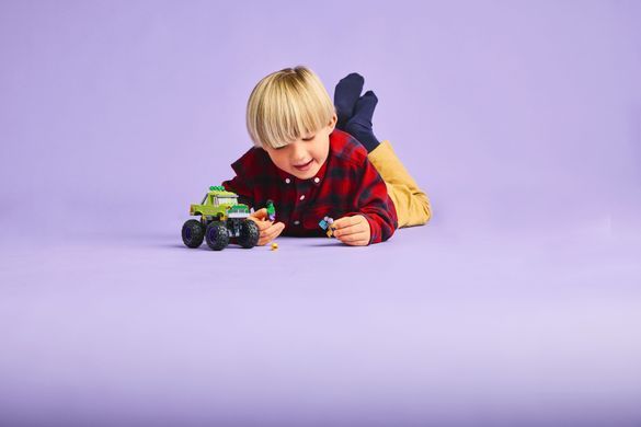 Конструктор LEGO Super Heroes Вантажівка Халка проти Таноса (389182)
