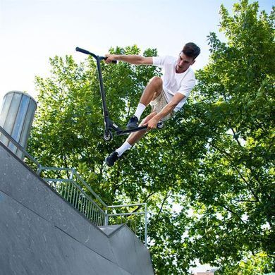 Самокат двухколесный Micro Ramp черный (SA0190)