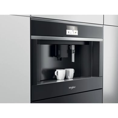 Whirlpool Кофемашина встраиваемая, 2.5л, зерно+мол., автомат.капуч, дисплей, авторецептов -13, черный W11CM145 фото