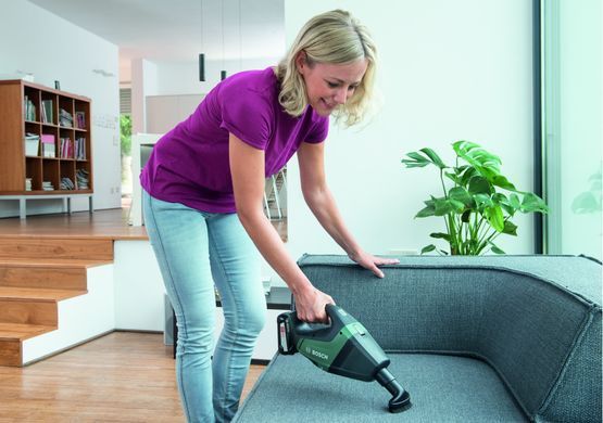 Пилосос професійний акумуляторний Bosch UniversalVac 18, 18В, акб 1х2.5Ач, 9кПа, контейнер 0.5л, 1.3кг 0.603.3B9.103 фото