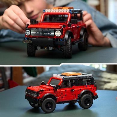 Конструктор LEGO Technic Позашляховик Ford Bronco SUV 943 деталі (42213)