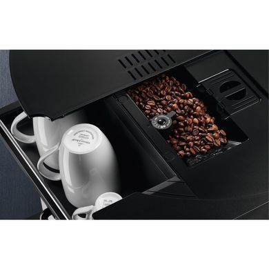 Electrolux Кавомашина вбудована, 2,5л, зерно+мелена, автомат.капуч, дисплей, сернор.керування, підсвітка, чорний (378522) EBC85X фото