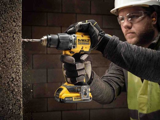 Дрель-шуруповерт аккумуляторная безщеточная ударная DeWALT DCD799D2T DCD799D2T фото