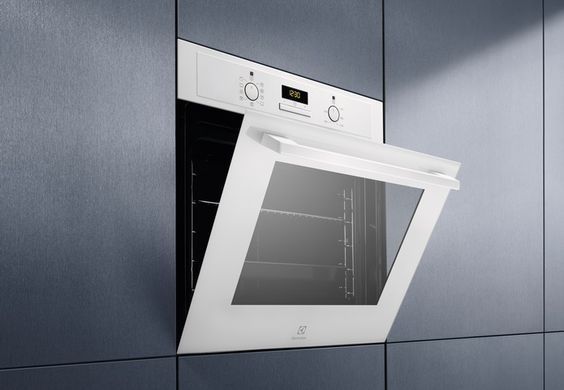 Electrolux Духова шафа електрична, 65л, A, дисплей, конвекція, білий (362579) EOF3H40BW фото
