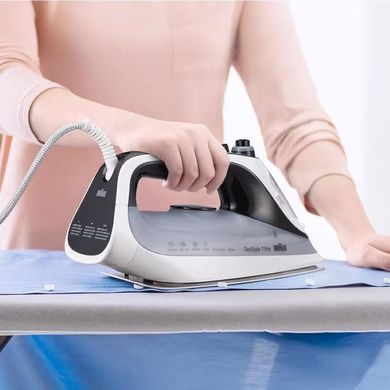 Braun Утюг TexStyle 7, 2900Вт, 300мл, паровой удар -220гр, нерж. сталь, черно-белый SI7149WB фото