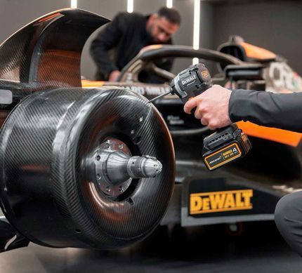 Шурупокрут ударний McLaren F1 TEAM LIMITED EDITION DeWALT DCF85MM2T DCF85MM2T фото
