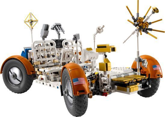Конструктор LEGO Technic Місячний автомобіль NASA Apollo (379709)