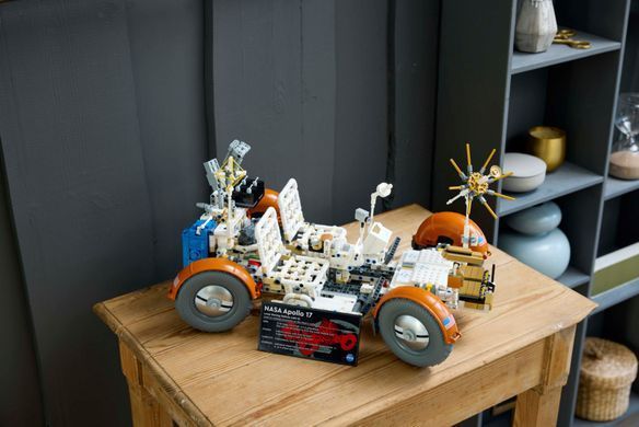 Конструктор LEGO Technic Місячний автомобіль NASA Apollo (379709)
