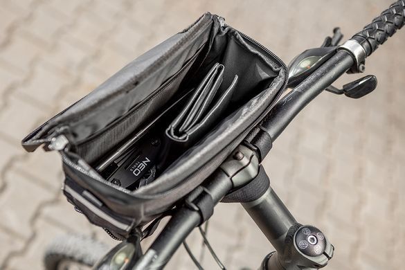 Сумка велосипедна NEO Tools 600D водонепроникна 230 x 125 x 165 мм 91-009 Чорна
