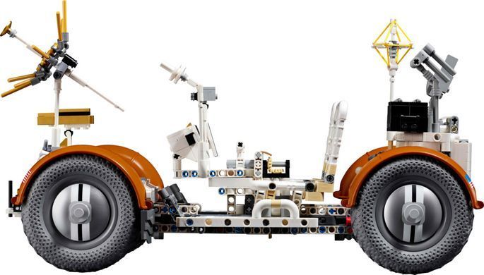 Конструктор LEGO Technic Місячний автомобіль NASA Apollo (379709)