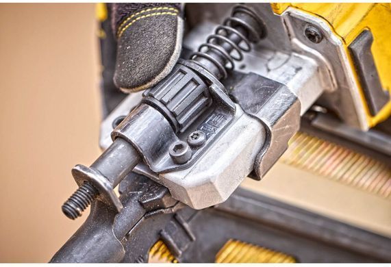 Пистолет гвоздозабивной бесщеточный аккумуляторный DeWALT DCN930N