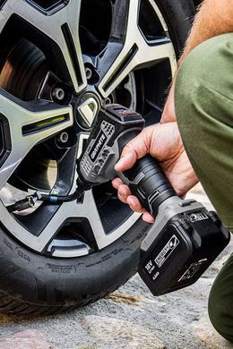 Компресор автомобільний акумуляторний GRAPHITE Energy+ 18В 7бар 0.73кг без АКБ та ЗП (388390) 58G041 фото