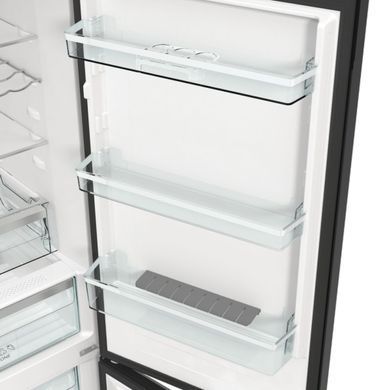 Gorenje Холодильник с нижн. мороз. камерой 185х60х60см, 2 дв., 204(96)л, А++, NoFrost+ , LED дисплей, Зона св-ти, черный NRK6192ABK4 фото