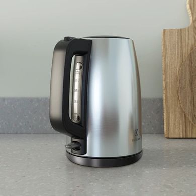 Електрочайник Electrolux 1,7л, Strix, метал, нерж (333446) E3K1-3ST фото