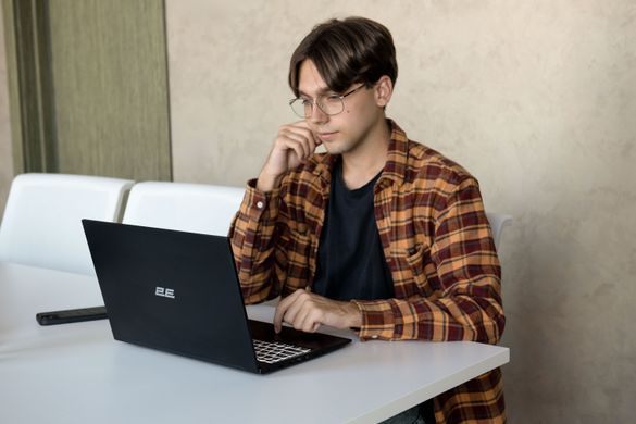 2E Ноутбук Imaginary 15.6" FHD IPS AG, Intel i5-1335U, 16GB, F512GB, UMA, Win11P, Черный NL57AU-15UA22-W11P12 фото
