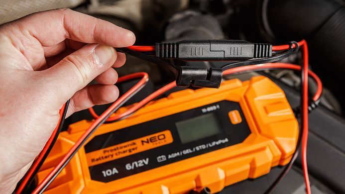 Зарядное устройство для аккумуляторов Neo Tools 11-893-1, 6/12В, 10 А/160 Вт (STD, AGM, GEL, LiFePO4) 11-893-1 фото