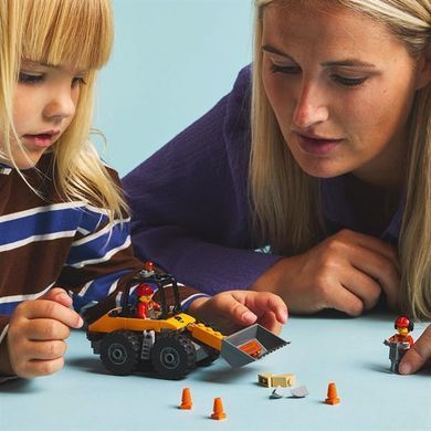Конструктор LEGO City Желтый строительный автопогрузчик 81 деталь (60450)