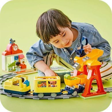 Конструктор LEGO DUPLO Town Большой интерактивный общественный поезд 103 детали (10428)