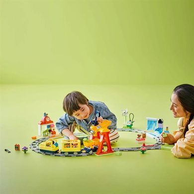 Конструктор LEGO DUPLO Town Большой интерактивный общественный поезд 103 детали (10428)