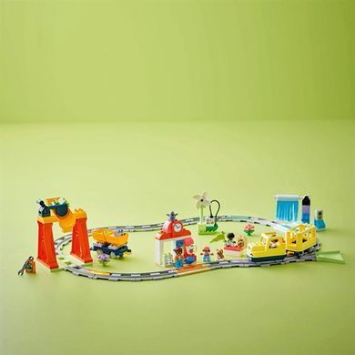 Конструктор LEGO DUPLO Town Большой интерактивный общественный поезд 103 детали (10428)