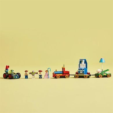 Конструктор LEGO Disney и Pixar Празднование из Истории игрушек поезд и авто для гонки 206 деталей (43264)