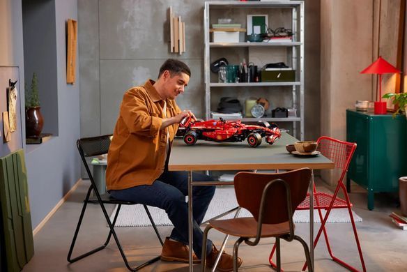 Конструктор LEGO Technic Автомобіль F1 Ferrari SF-24