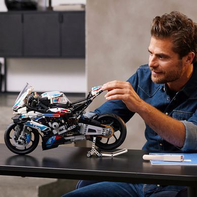 Конструктор LEGO Technic BMW M 1000 RR (358181)