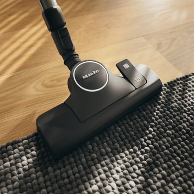 Miele Пылесос контейнерный SNRF3 BOOST CX1 ACTIVE, 890Вт, сухая уборка, конт пыль -1л, HEPA AirClean, Технология Vortex, черный 41NRF331UA фото