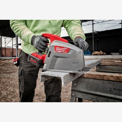 Пила дискова ручна по металу акумуляторна MILWAUKEE, M18 FUEL FMCS66-121C 4933472111 фото