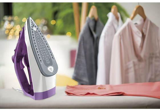 Tefal Праска Express Steam, 2400Вт, 270мл, паровий удар -165гр, постійна пара - 35гр, керам. підошва, фіолетовий (337029) FV2836E0 фото