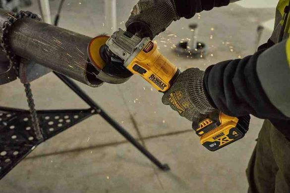 Шліфмашина кутова - болгарка акумуляторна безщіткова DeWALT DCG407M2T DCG407M2T фото