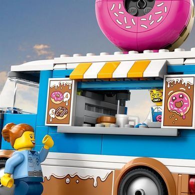 Конструктор LEGO City Вантажівка з пончиками 196 деталей (60452)