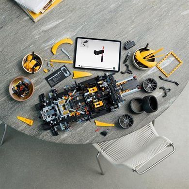 Конструктор LEGO Technic McLaren P1 3893 детали (42172)