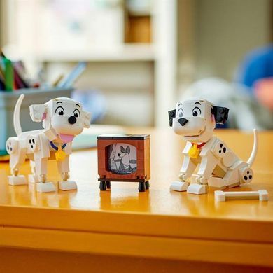 Конструктор LEGO Disney Лакі та Пенні 101 далматинець 268 деталей (43271)