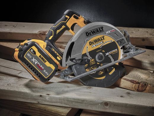 Пила дисковая бесщеточная аккумуляторная DeWALT DCS573NT DCS573NT фото