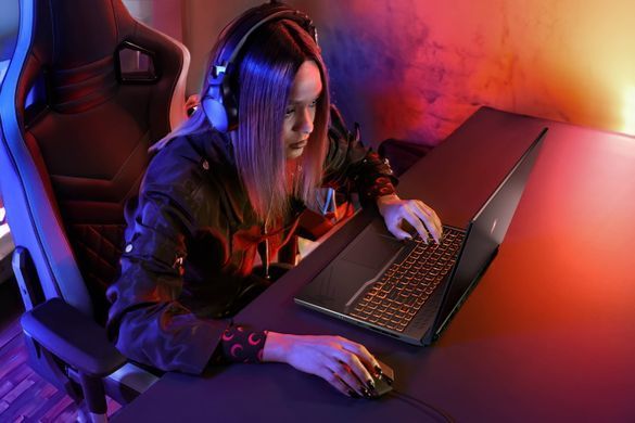 Acer Ноутбук Nitro V 16 ANV16-41 16" WUXGA IPS, AMD R5-8645HS, 16GB, F512GB, NVD4050-6, Lin, чорний (382592) NH.QRVEU.00E фото