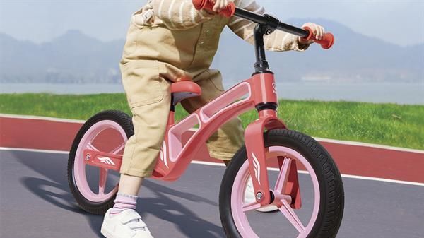 Біговел Hape Нове дослідження двоколісний 12" рожевий (E8653), Рожевий