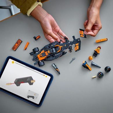 Конструктор LEGO Speed Champions Гоночный автомобиль McLaren F1 Team MCL38, 269 деталей (77251)