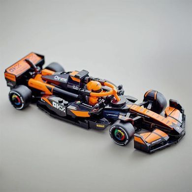 Конструктор LEGO Speed Champions Гоночный автомобиль McLaren F1 Team MCL38, 269 деталей (77251)