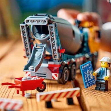 Конструктор LEGO City Бетонозмішувач 371 Деталь (60478)