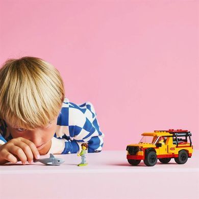 Конструктор LEGO City Пляжный спасательный грузовик 214 деталей (60453)
