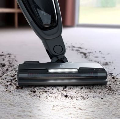 Electrolux Пылесос беспроводный, конт пыль -0.3л, автон. раб. до 55мин, вес-2.7кг, НЕРА, 2в1, турбо-щетка, BRC, 5 насадок, белый ES62HB25UV фото