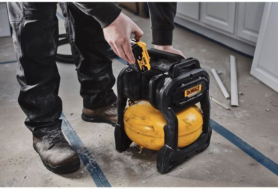 Компрессор воздушный аккумуляторный DeWALT DCC1018N DCC1018N фото