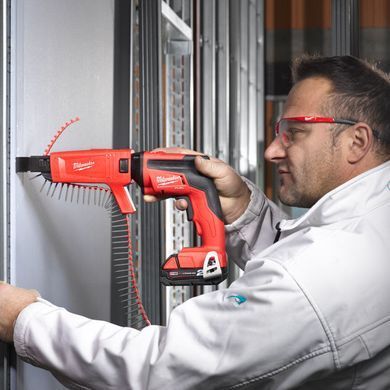 Шуруповерт для гипсокартона аккумуляторный бесщеточный MILWAUKEE, M18 FSGC-202X, 13Нм (зарядное устройство M12-18 FC, 2 аккумулятора 4933459199 фото