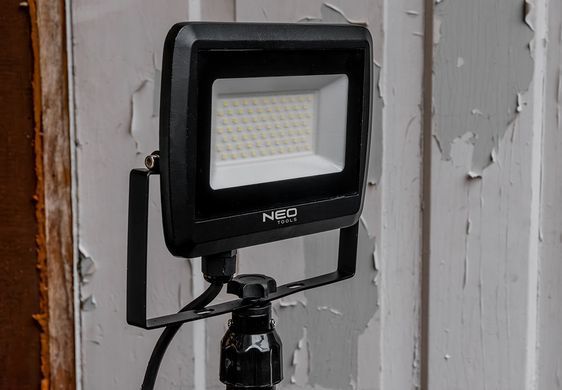 Прожектор на штативе NEO 99-059, 30 Вт, LED 2700 лм, IP65 99-059 фото
